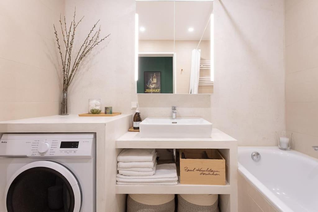 Dream Apartment - Central And Quiet With Ac And Free Parking Garage 维也纳 外观 照片