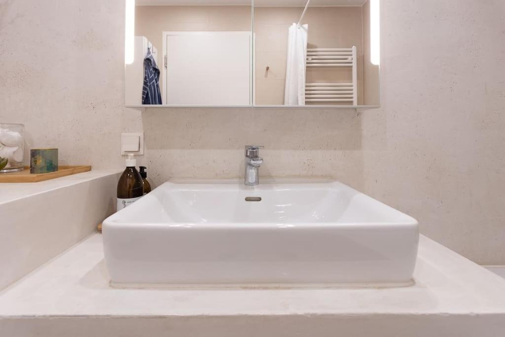 Dream Apartment - Central And Quiet With Ac And Free Parking Garage 维也纳 外观 照片